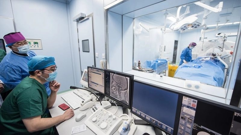 中医推拿巧解腰椎间盘突出之痛